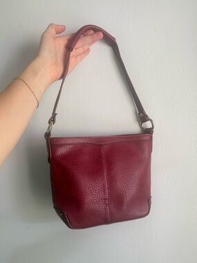 Liz Claiborne Red Pebbled Leather Shoulder Bag/Purse